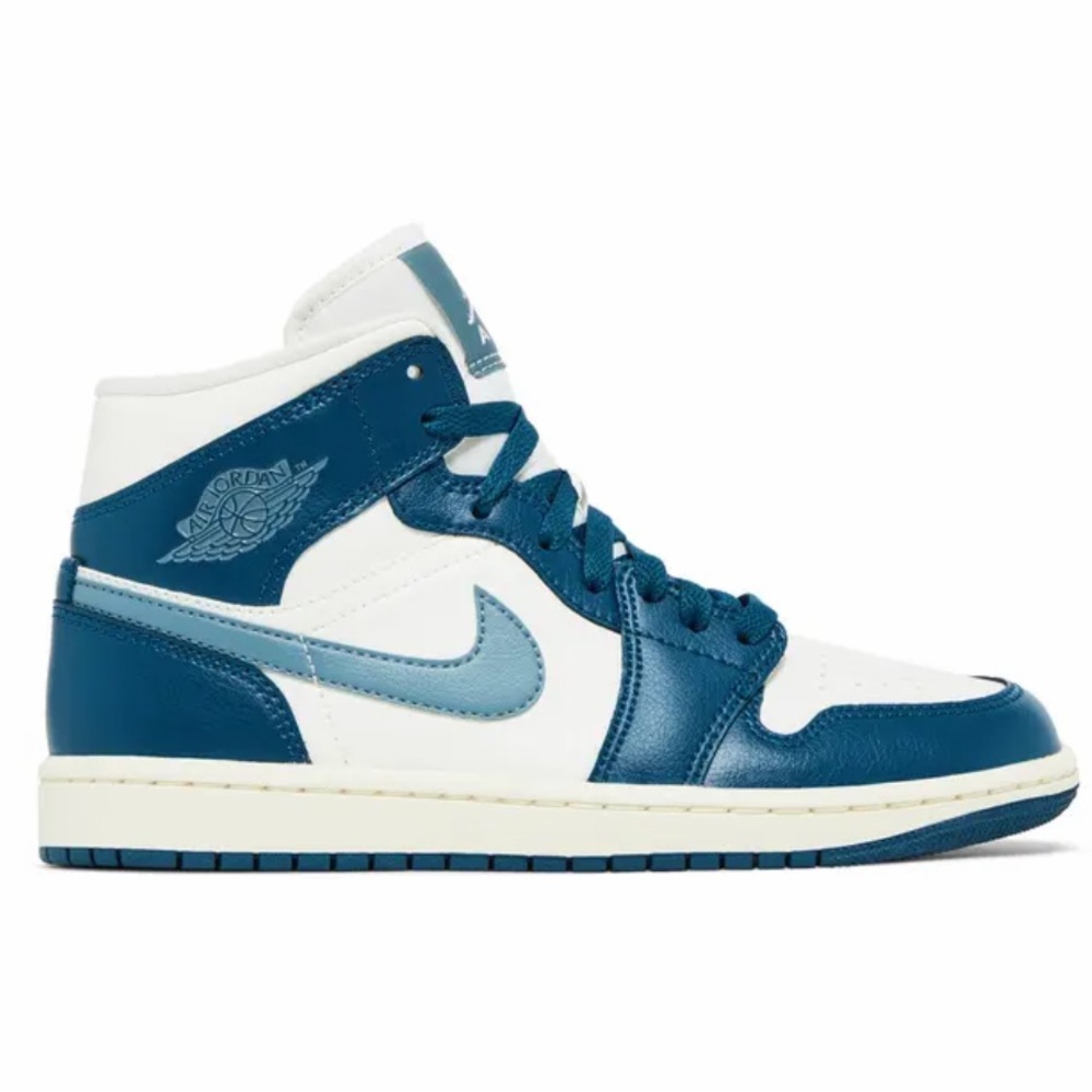 Women’s Nike Air Jordan 1 Mid “Sky J French Blue” Sneakers EUC